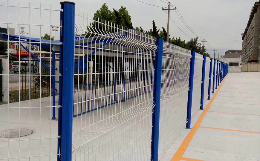 桃型柱護(hù)欄網(wǎng)案例3