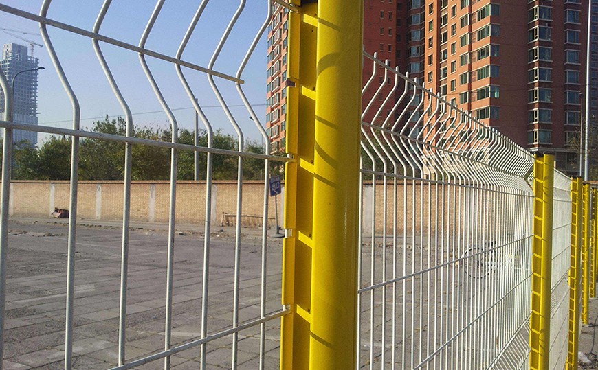 桃型柱護(hù)欄網(wǎng)案例5